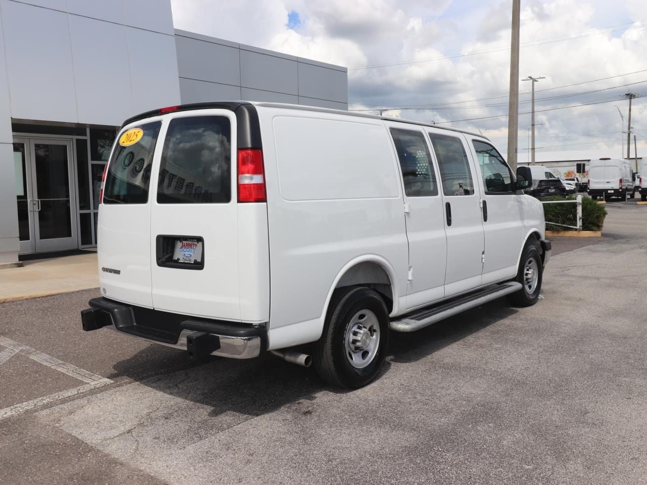 2025 Chevrolet Express 2500 Work Van Cargo