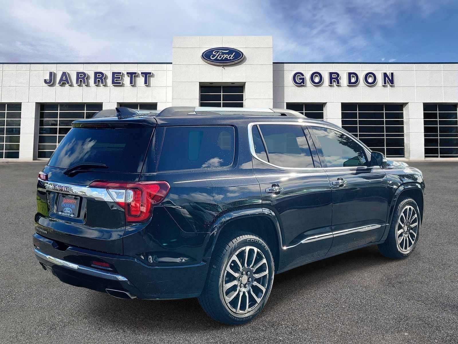 2020 GMC Acadia Denali
