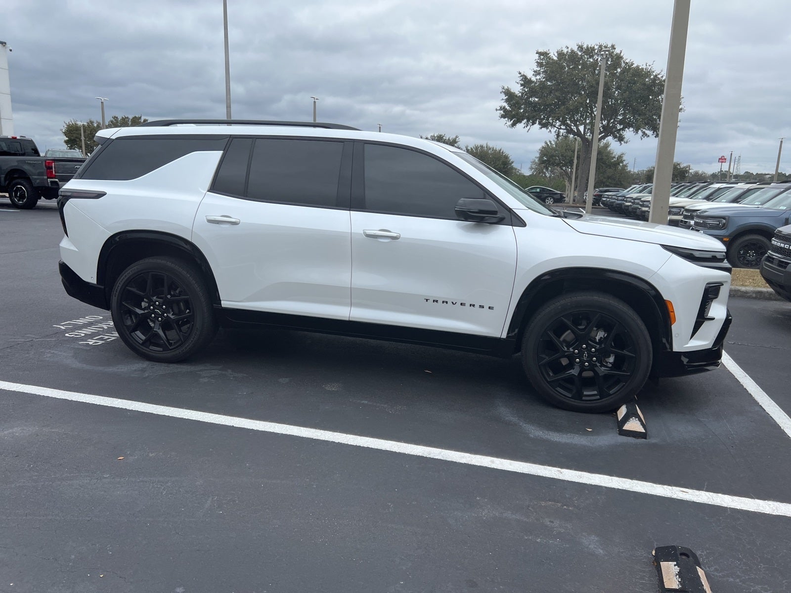 2025 Chevrolet Traverse RS
