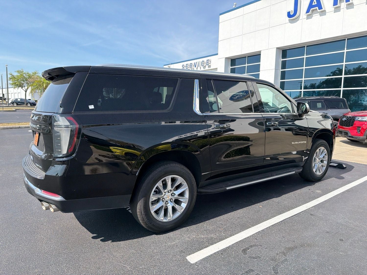 2025 Chevrolet Suburban Premier