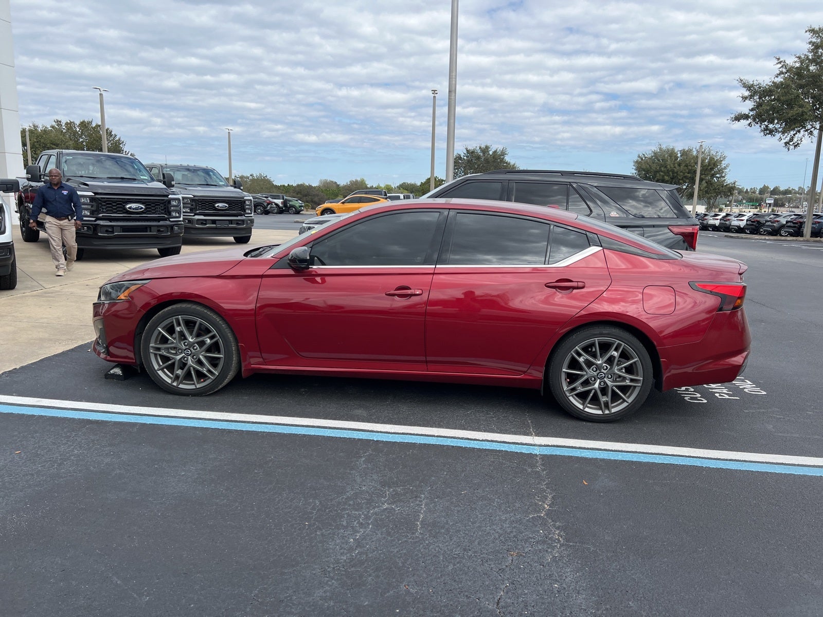 2023 Nissan Altima 2.0 SR