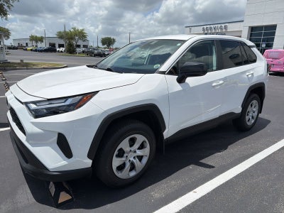 2025 Toyota RAV4 LE