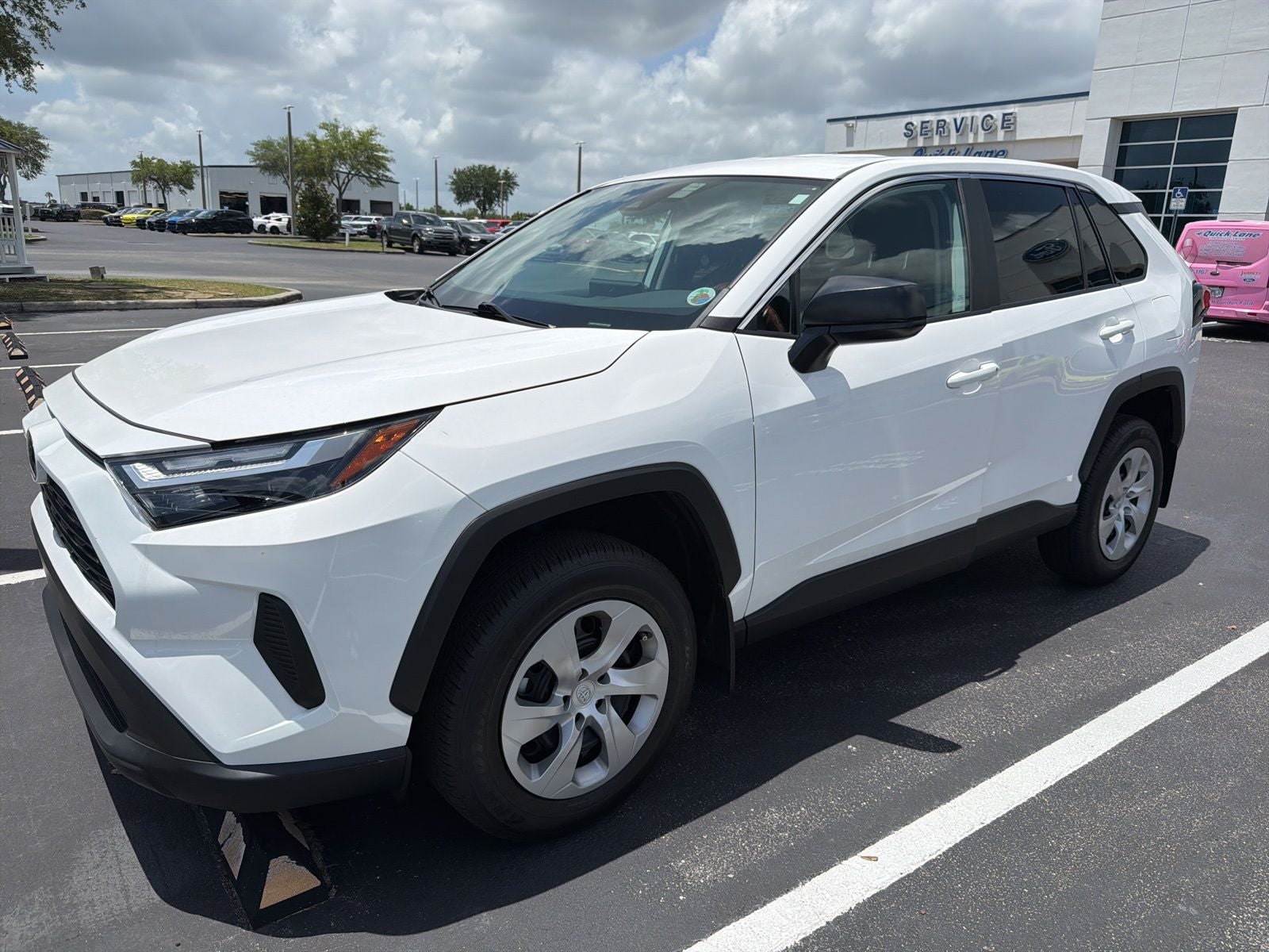 2025 Toyota RAV4 LE