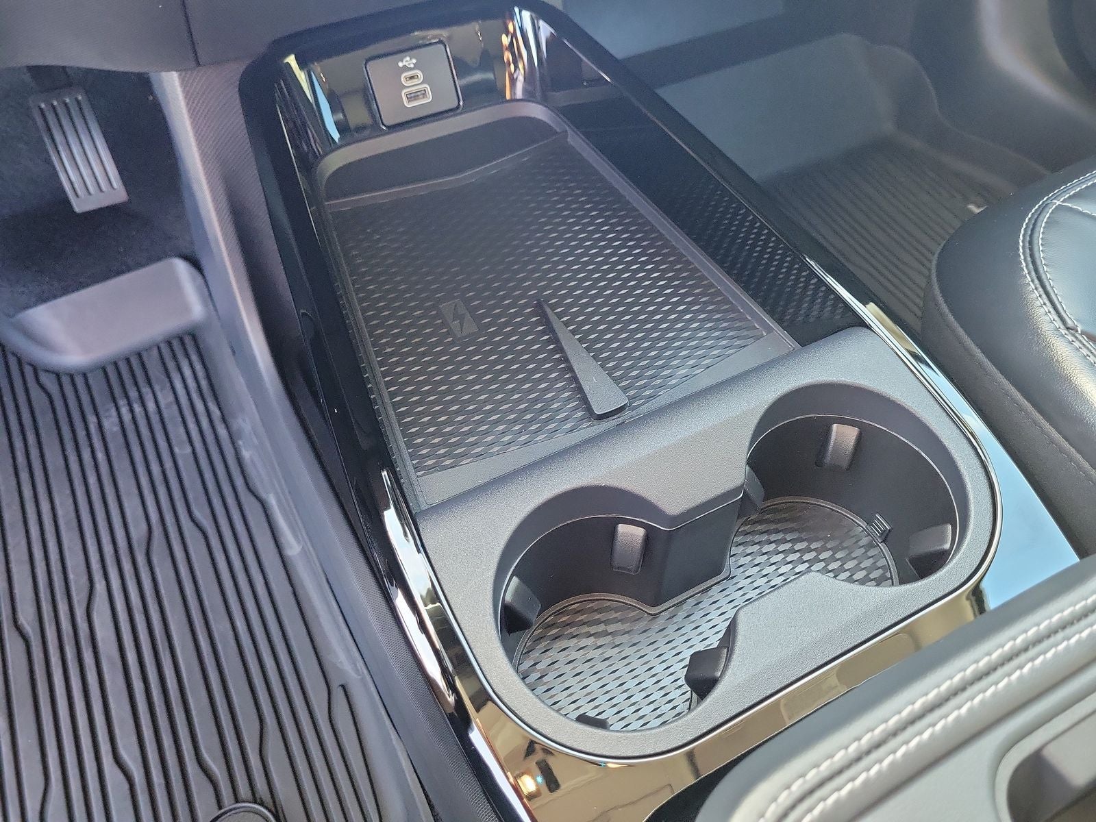 2025 Ford Mustang Mach-E Select