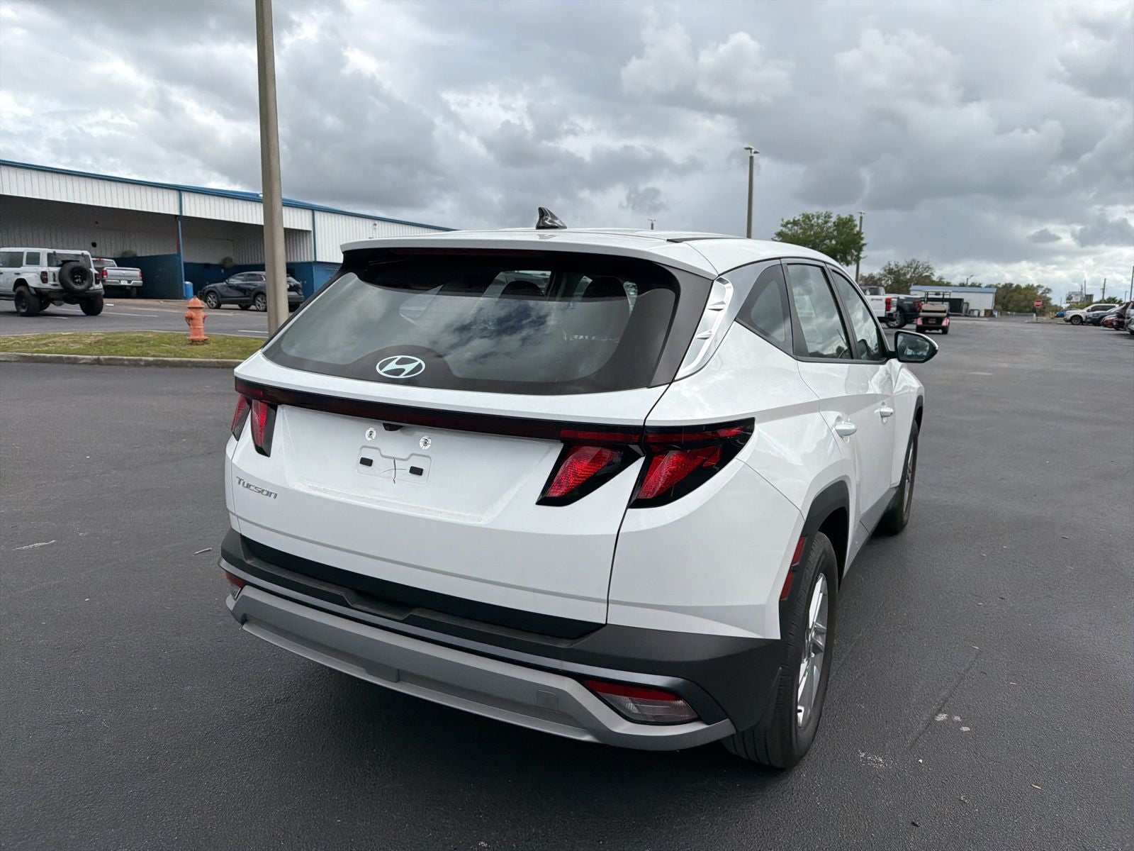 2025 Hyundai Tucson SE