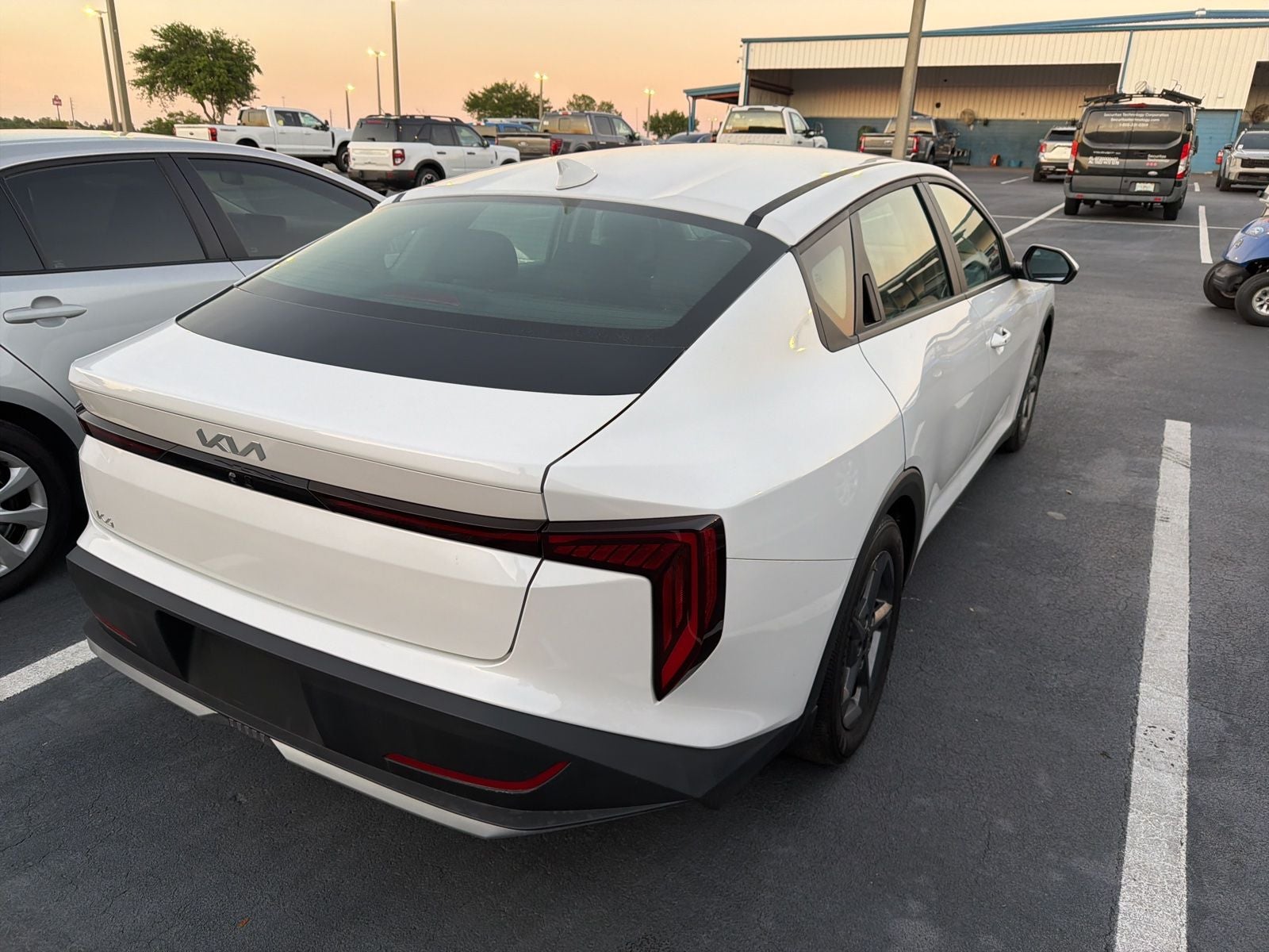 2025 Kia K4 LXS