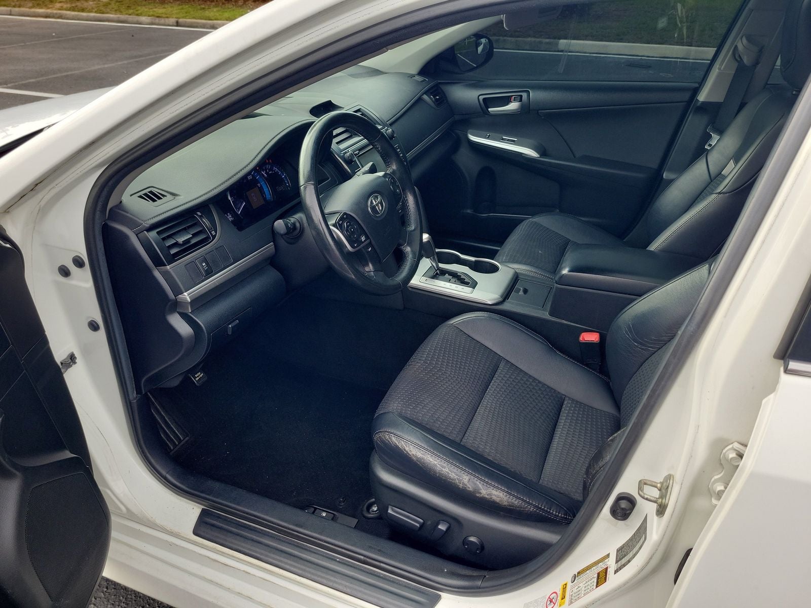 2014 Toyota Camry Hybrid SE Limited Edition