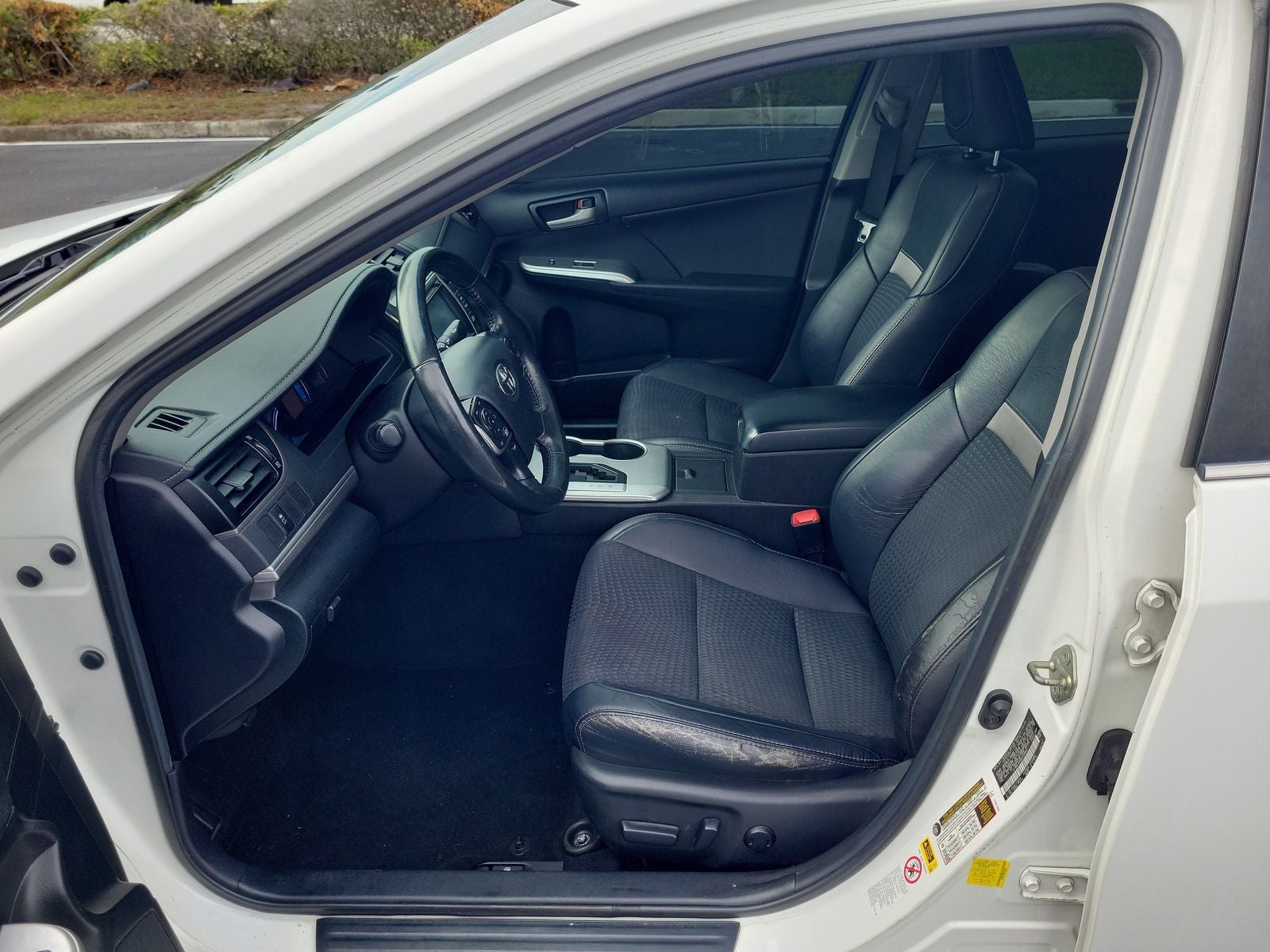 2014 Toyota Camry Hybrid SE Limited Edition