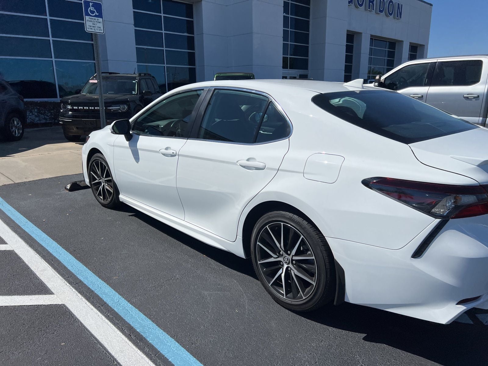 2023 Toyota Camry SE