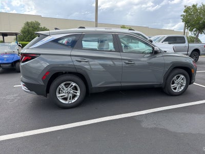 2025 Hyundai Tucson SE