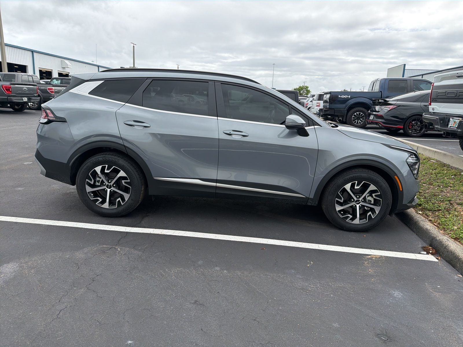 2025 Kia Sportage EX