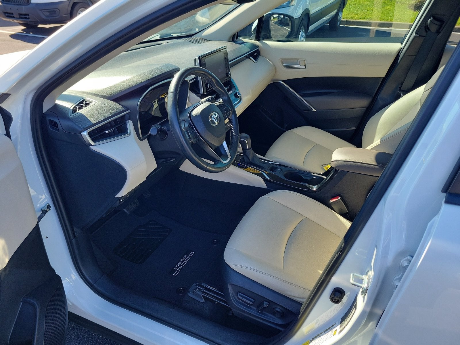 2022 Toyota Corolla Cross XLE