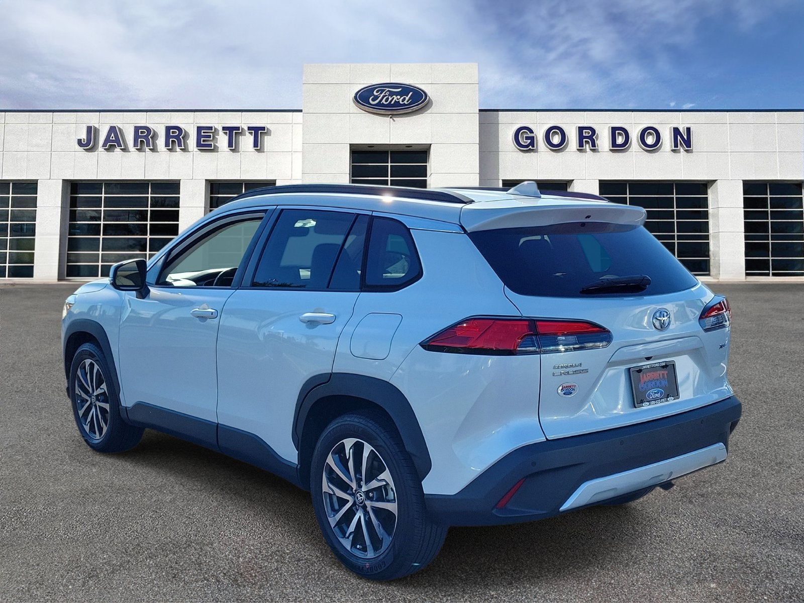 2022 Toyota Corolla Cross XLE