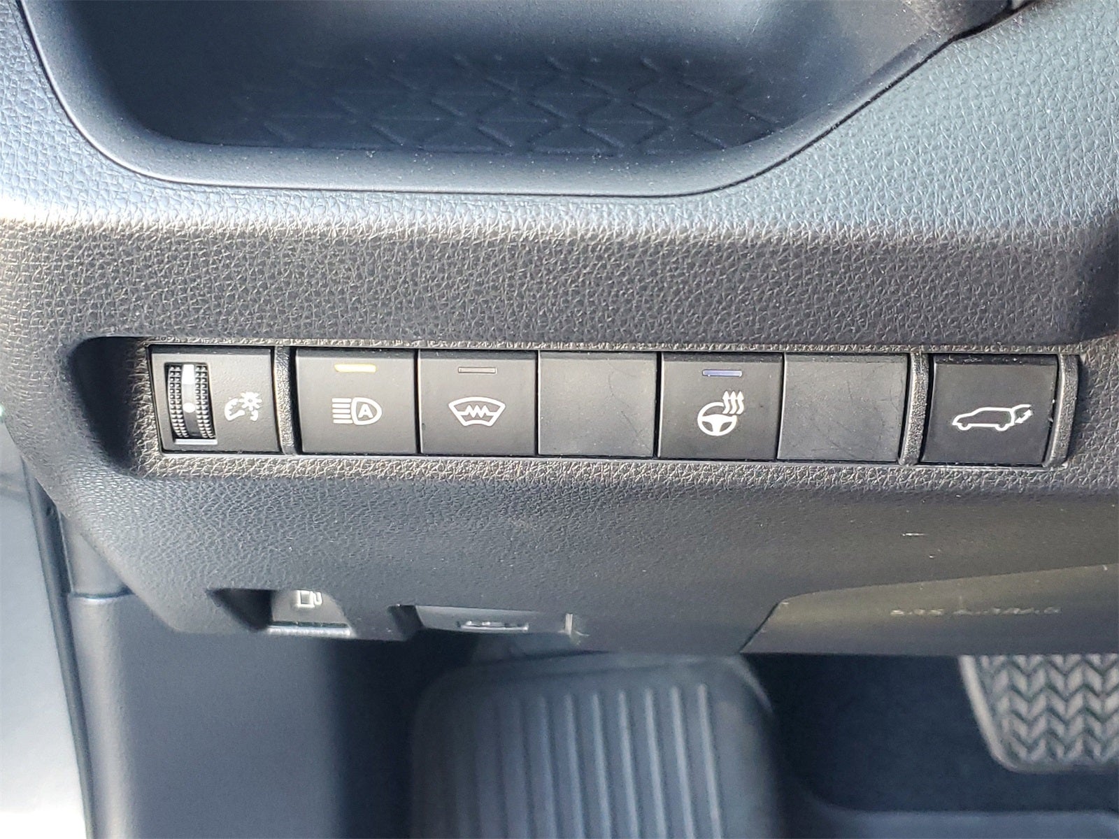 2024 Toyota RAV4 Hybrid SE