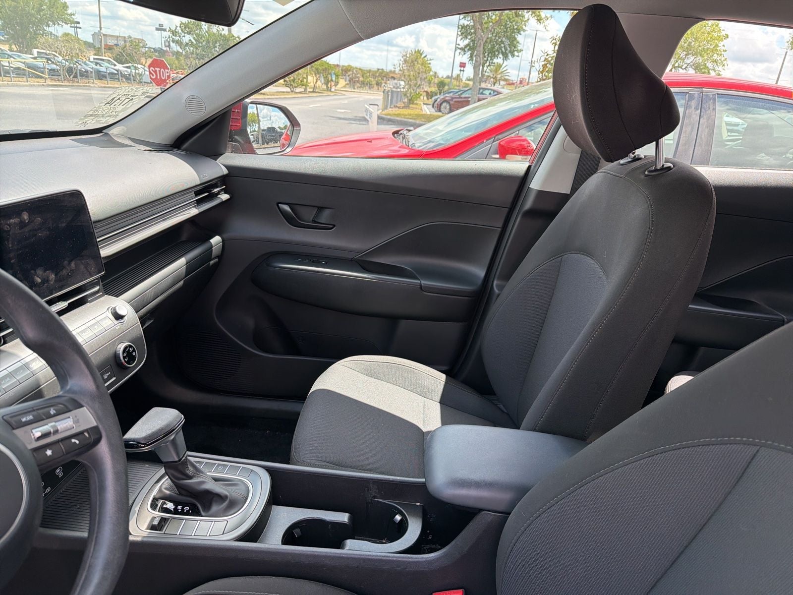 2025 Hyundai Kona SE