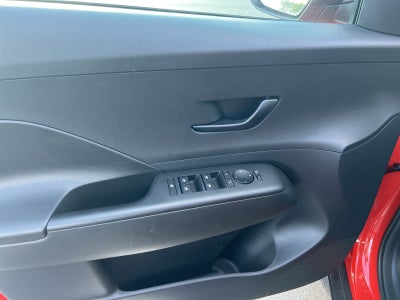 2025 Hyundai Kona SE