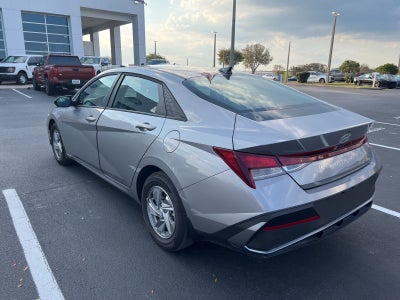 2025 Hyundai Elantra SE