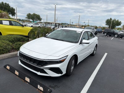 2025 Hyundai Elantra SE