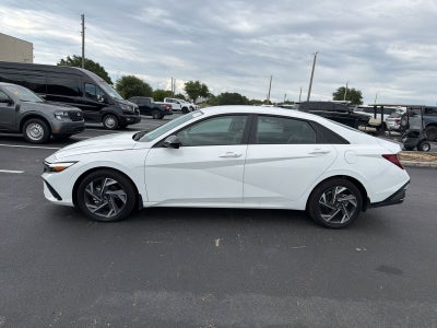 2025 Hyundai Elantra SEL Sport