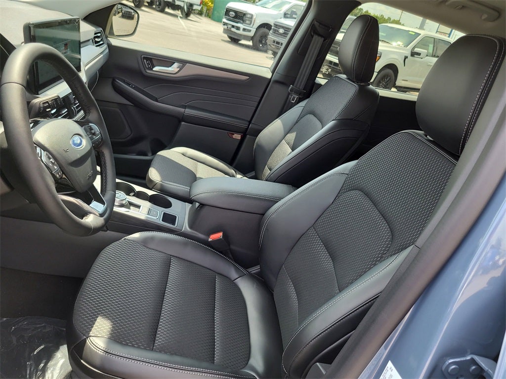 2025 Ford Escape Plug-In Hybrid Base