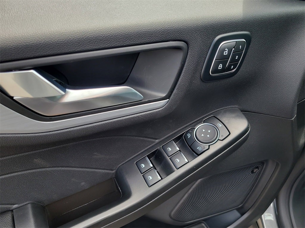 2025 Ford Escape Plug-In Hybrid Base