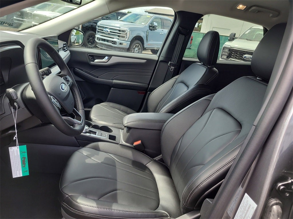 2025 Ford Escape Plug-In Hybrid Base