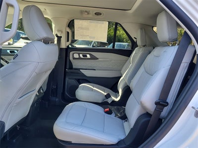 2025 Ford Explorer Platinum