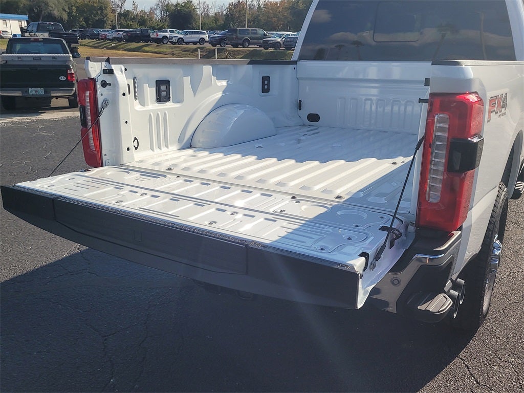 2025 Ford F-350SD Lariat