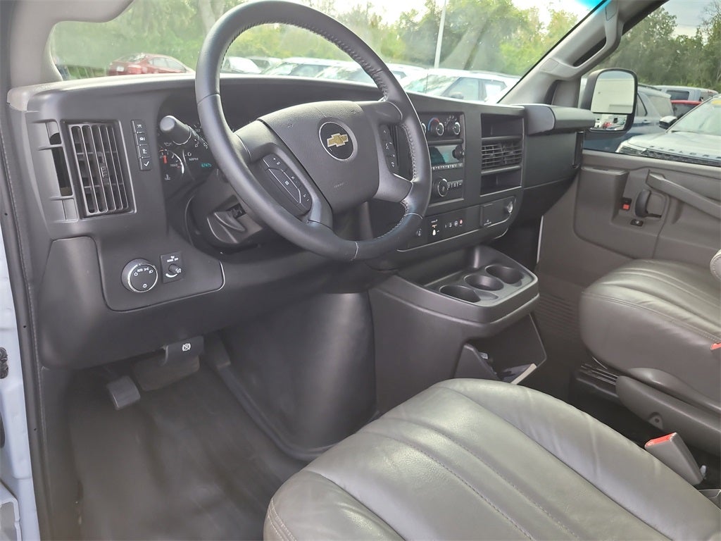 2022 Chevrolet Express 2500 Work Van Cargo