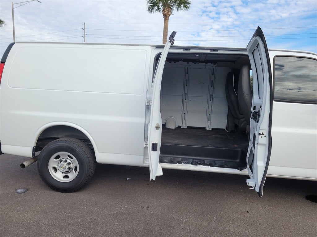 2022 Chevrolet Express 2500 Work Van Cargo