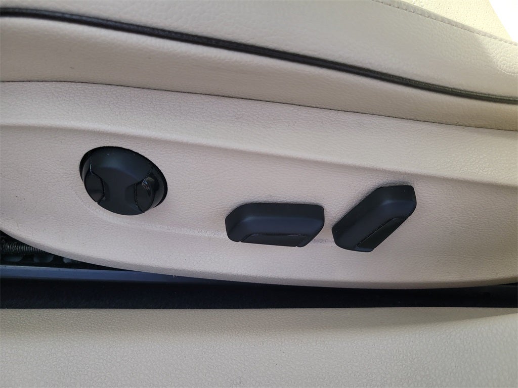 2017 Volkswagen Passat 1.8T SE