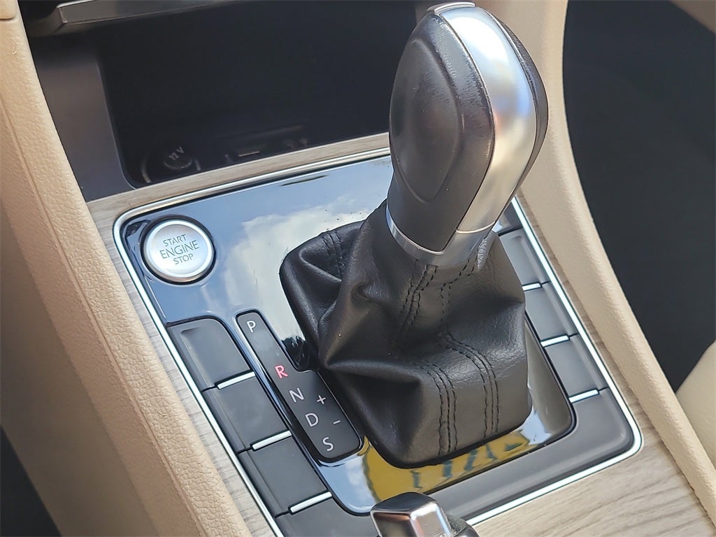 2017 Volkswagen Passat 1.8T SE