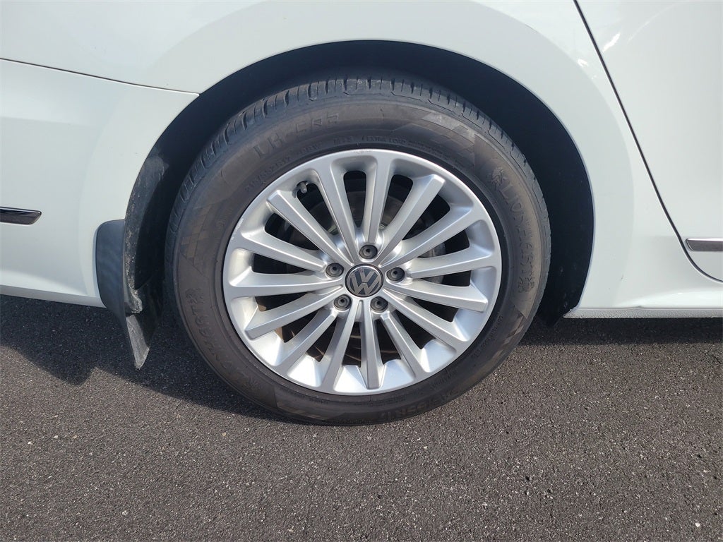 2017 Volkswagen Passat 1.8T SE