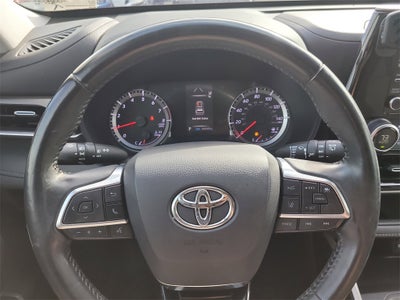 2021 Toyota Highlander LE