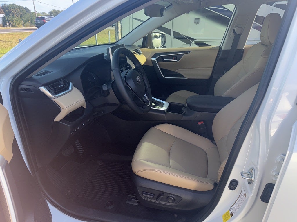 2025 Toyota RAV4 Hybrid XLE Premium