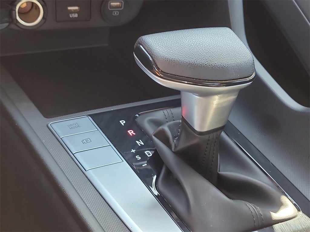 2022 Hyundai Elantra SE