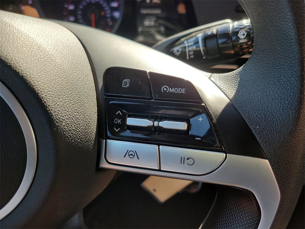 2022 Hyundai Elantra SE